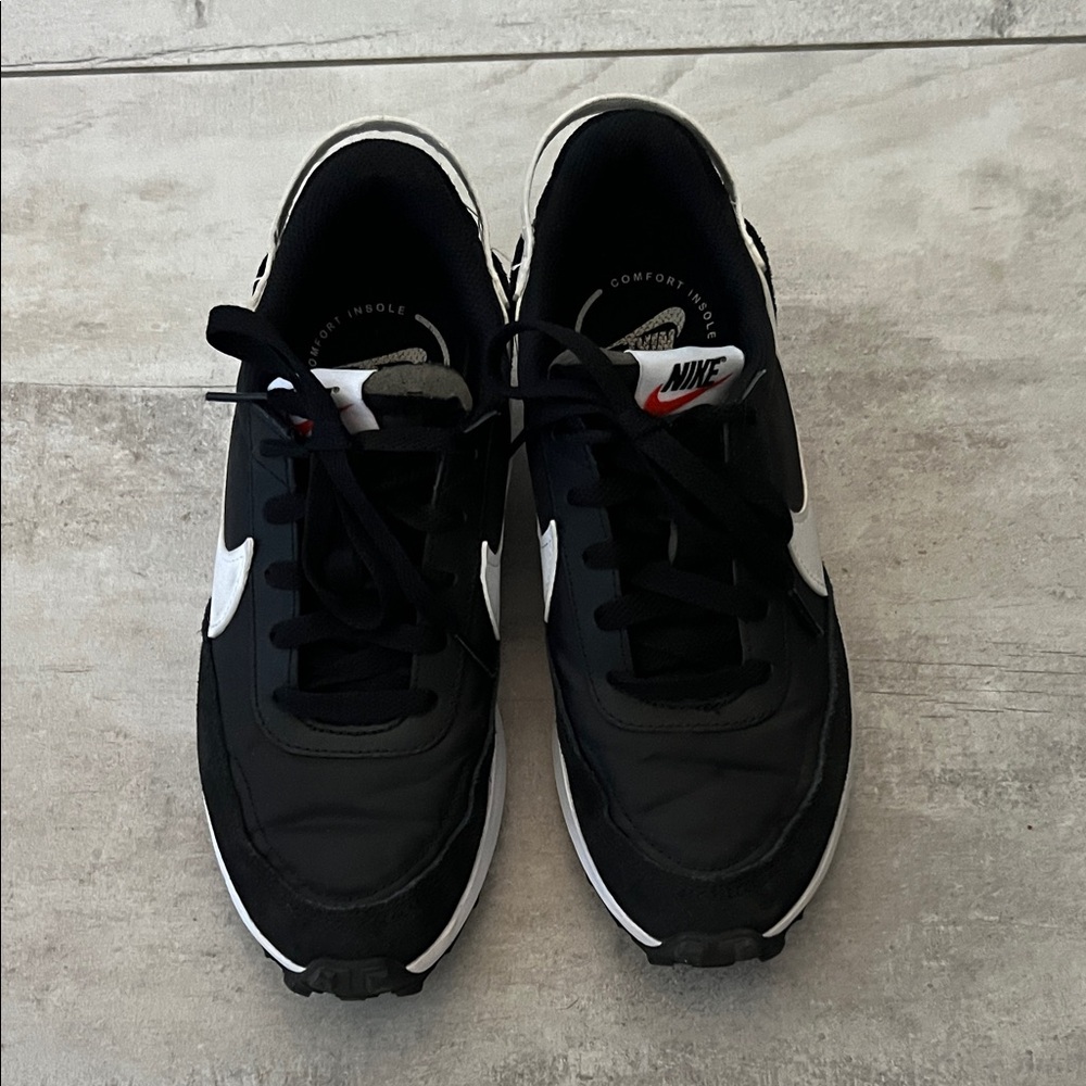 Nike Women’s Black and White Athletic Sneakers